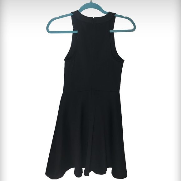 Black Dress - Picture 3 of 4